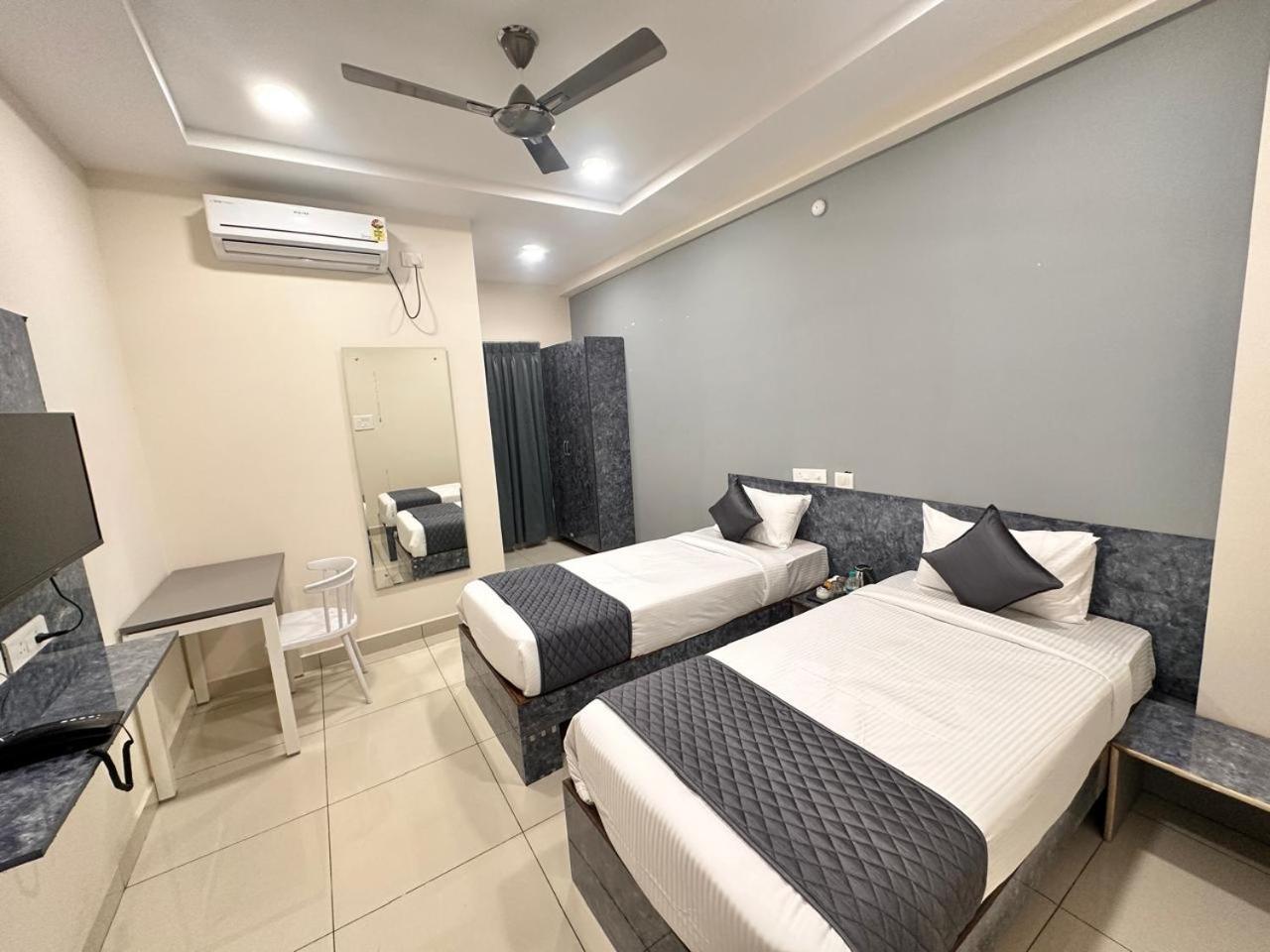 Hotel Aerotel,Hyderabad 商沙巴 外观 照片