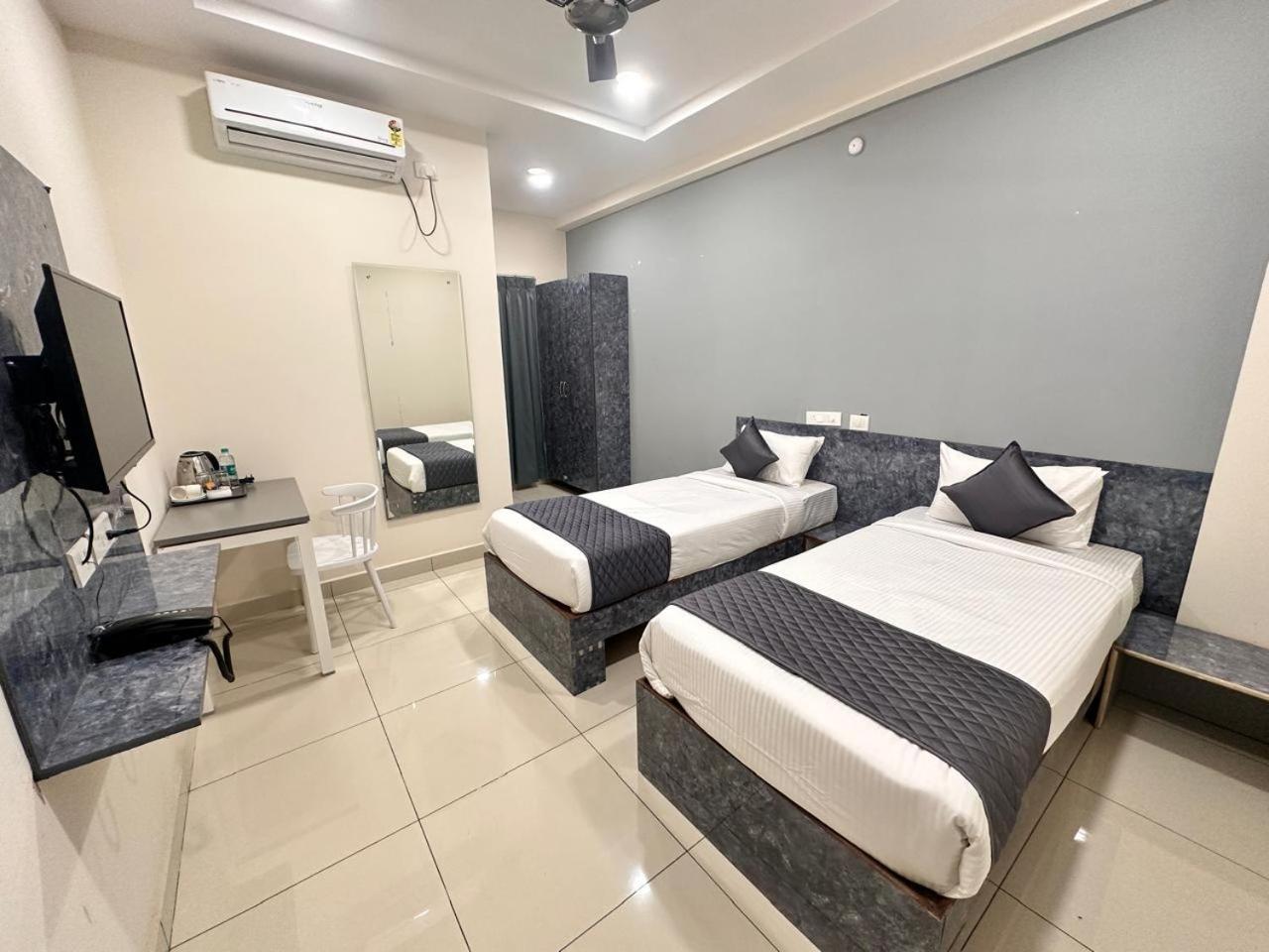 Hotel Aerotel,Hyderabad 商沙巴 外观 照片