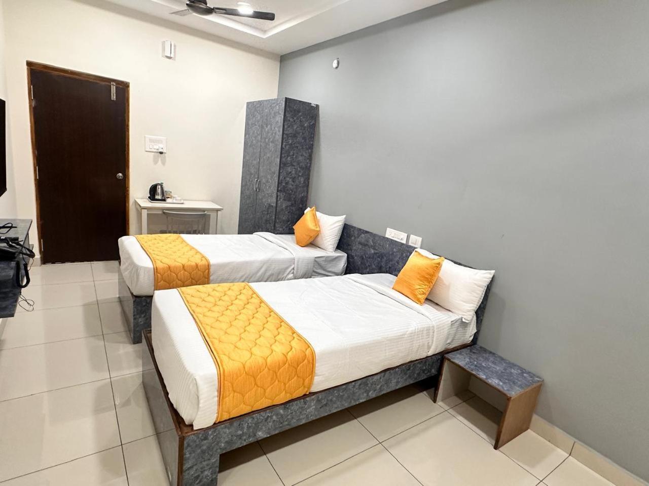 Hotel Aerotel,Hyderabad 商沙巴 外观 照片